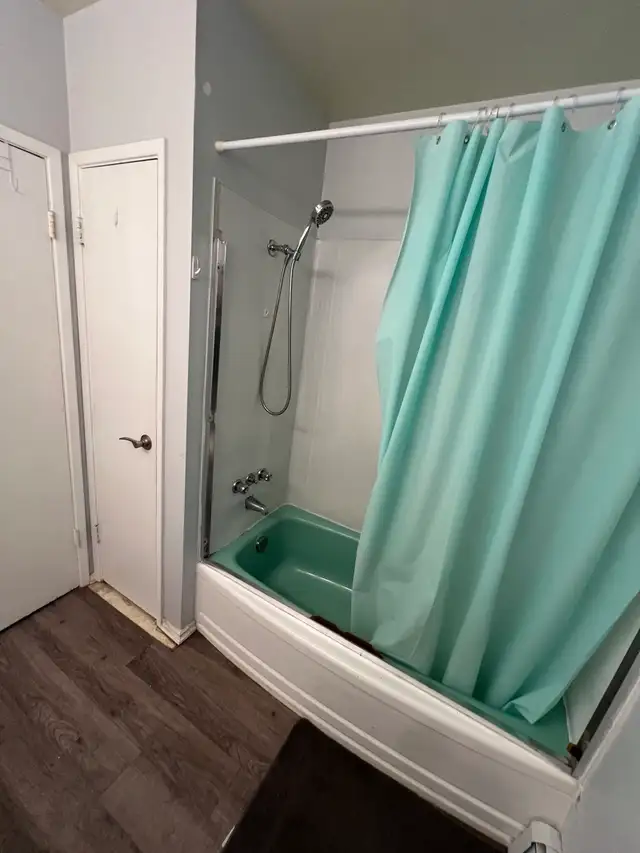Bright Furnished Room for Rent in Port Coquitlam – $850 in Long Term Rentals in Tricities/Pitt/Maple - Image 9