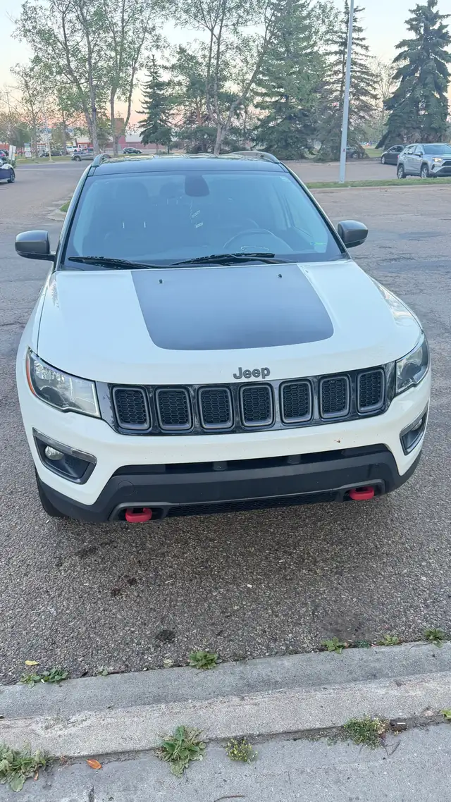 Car jeep conpass trail549766237101772802