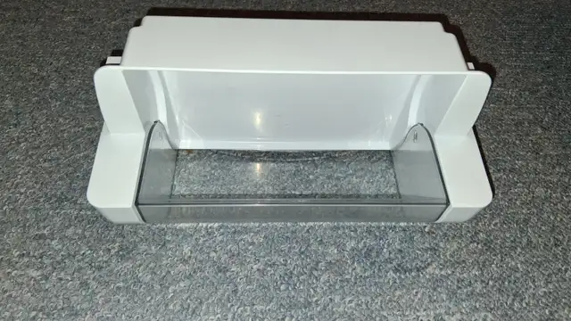 Bacs et accessoires de refrigerateur LG 33po.largeur in Refrigerators in Sherbrooke - Image 11