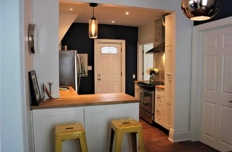 Beautiful house in downtown Newmarket _ available Nov 1st Long Term