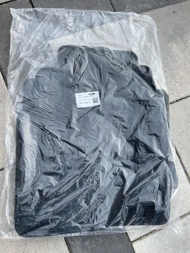 Genuine ford F150  crew cab carpet floors mats new in Other Parts & Accessories in Markham / York Region - Image 2