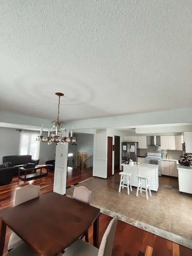 Spacious Summer Room Close to UWaterloo in Room Rentals & Roommates in Kitchener / Waterloo - Image 7