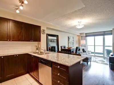 Available Sep. 1 - Gorgeous One bedroom + walking closet