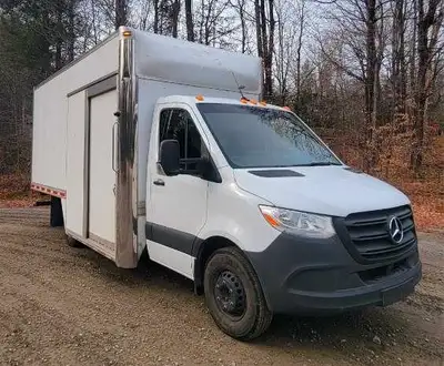 Transfert de bail ou achat– Mercedes-Benz Sprinter 4500 2021 | Boîte 16 pieds | Tout équipé | 3.0L d...