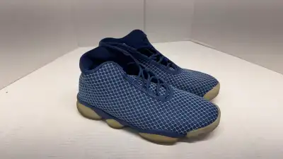 Jordan Horizon Size 10.5, View more