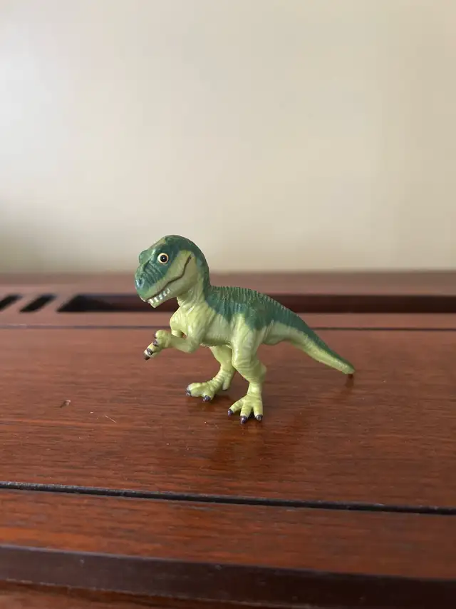 safari baby tyrannosaurus 1997
