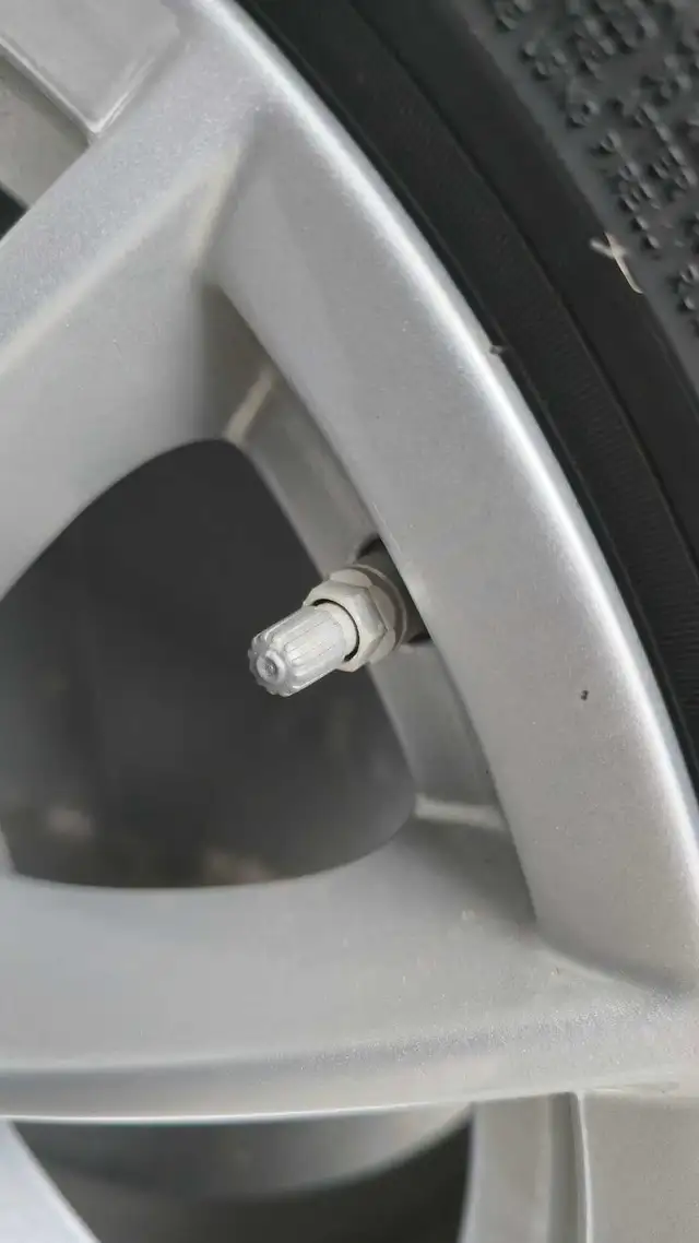BMW X3 or X4 winter tires with alloy wheels in Tires & Rims in Mississauga / Peel Region - Image 4