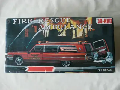 BRAND NEW AND FACTORY SEALED - DETROIT FIRE DEPARTMENT RESCUE AMBULANCE Model Kit 1:25 Scale, by JO-...