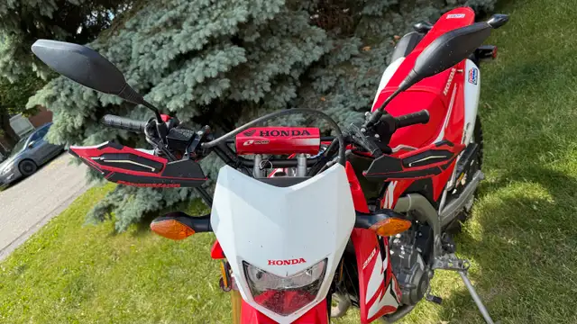 Honda CRF250L 2018 in Other in West Island - Image 5