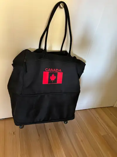 Sac de voyage expansible sur roulettes – H1G 6L5, View more