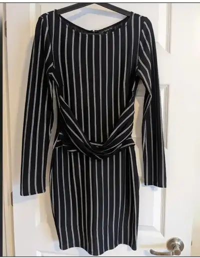 Assorted clothing, size S - Vêtements assortis, taille S, View more