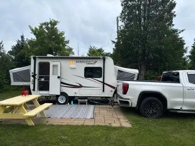 Roulotte hybride StarCraft Launch 2014 ***En tres bonne condition*** *2900 lbs ( se tire avec un VUS...