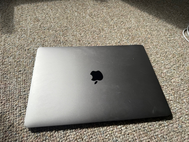 MacBook Air 2021 i5 with Apple care  in Laptops in Guelph - Image 3