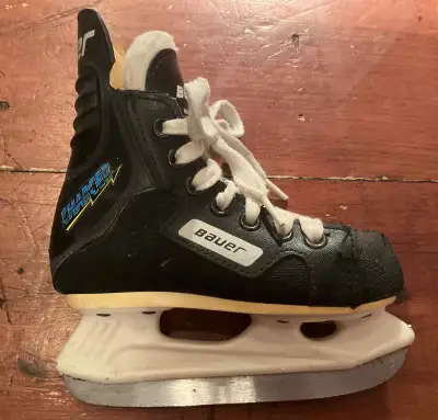 Bauer "Charger" hockey skates, View more