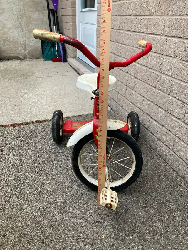 Children's Tricycle in Kids in Hamilton - Image 9