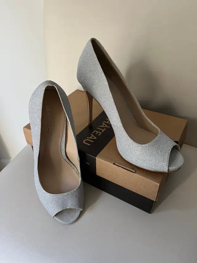 Silver Dress Shoes - 3 inch heels size 8.5 women **NEW** in Women's - Shoes in Markham / York Region - Image 2