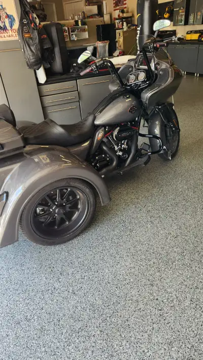 Road Glide CVO custom Trike Trike conversion by Lazy Dawg customs Independent suspension 14" apes Cu...