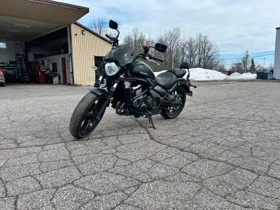 Kawasaki Vulcan S, EN650cc ABS Impeccable et bien entretenue. Fun bike, agile et confortable. Seulem...