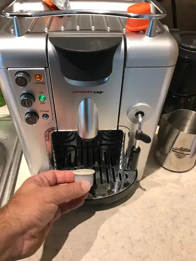 "QUADRA" ESPRESSOcap machine is now the latest model in Canada and has been refined and updated to b...