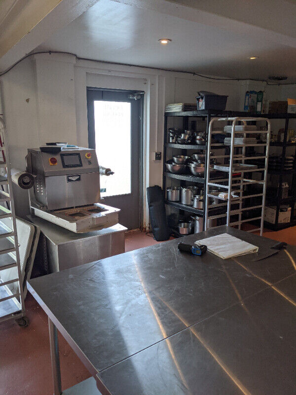 Commercial Healthy Kitchen / Bakery to Rent - Hourly in Commercial & Office Space for Rent in Kitchener / Waterloo - Image 2