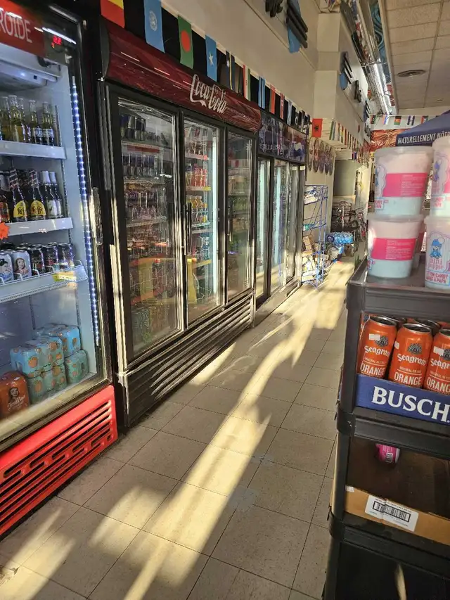 Dépanneur à vendre  in Other in Laval / North Shore - Image 5