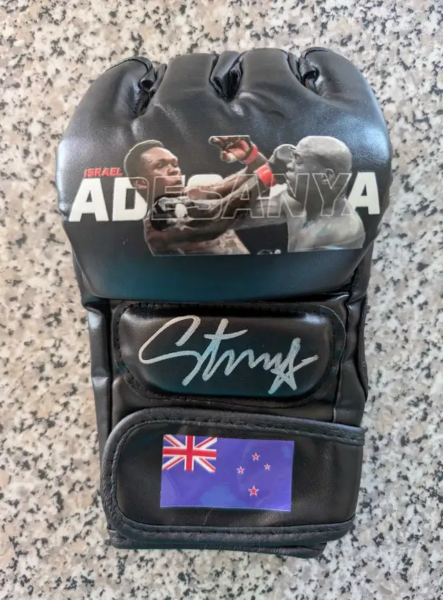 Israel Adesanya Signed Autographed UFC MMA Glove Beckett  in Arts & Collectibles in Barrie - Image 2