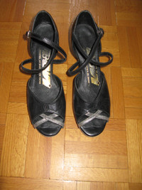 Souliers de danses en cuir pour femme  BOVI - Gr. 6.5