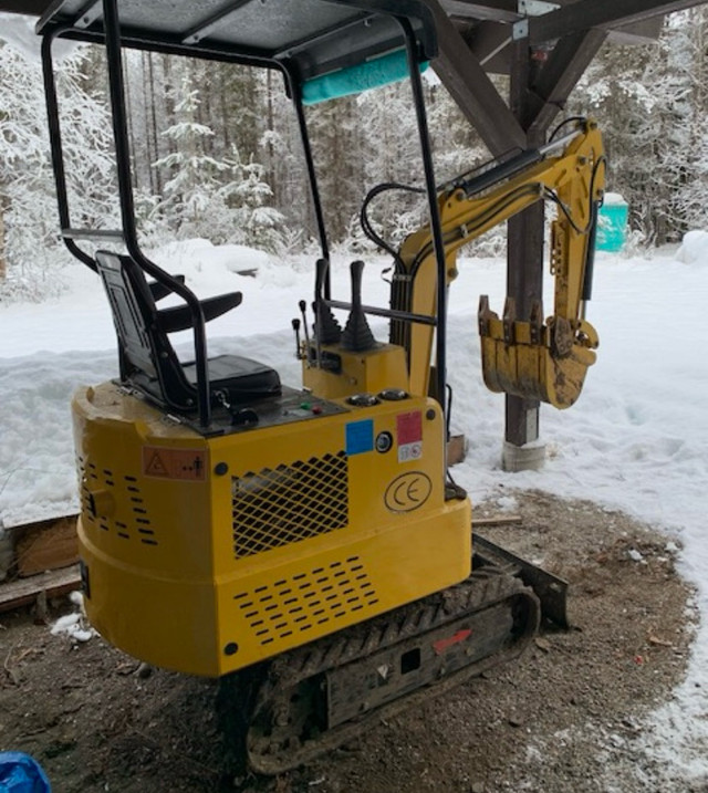 Mini Excavator  in Heavy Equipment in Smithers - Image 4