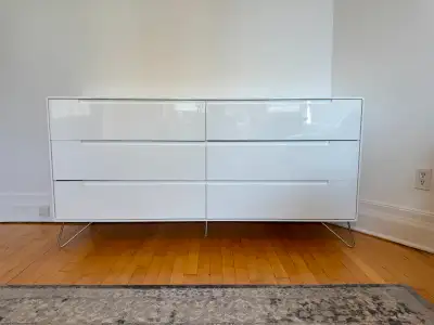 Structube Modern White 6-Drawer Dresser with Metal Legs, View more
