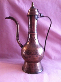 VINTAGE HAMMERED COPPER JUG