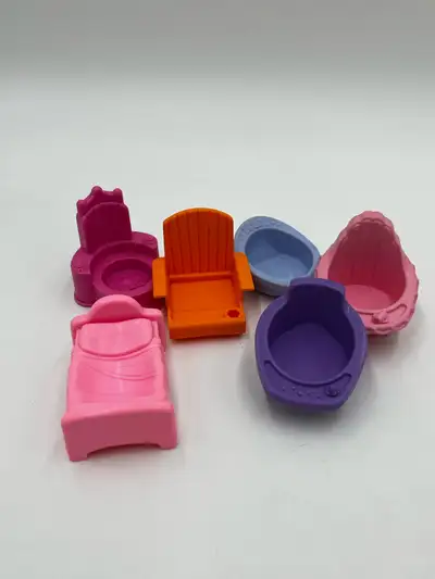 Fisher-Price Little People Furniture Lot Clean and in excellent used condition. Pickup can be arrang...