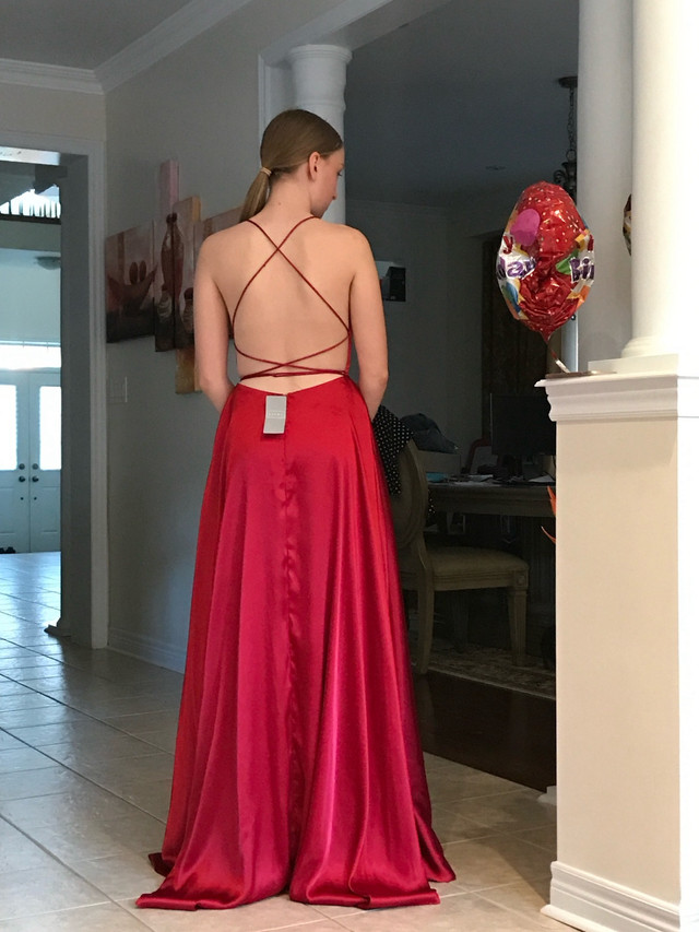 Beautiful Prom Party Dress size 2 in Women's - Dresses & Skirts in Markham / York Region - Image 4