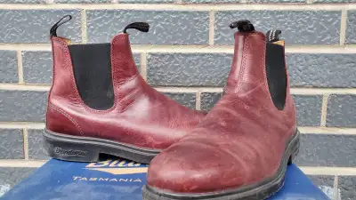 **I'm leaving the country Dec 3, only available for pickup before Dec 2** Blundstone Dress Chelsea B...