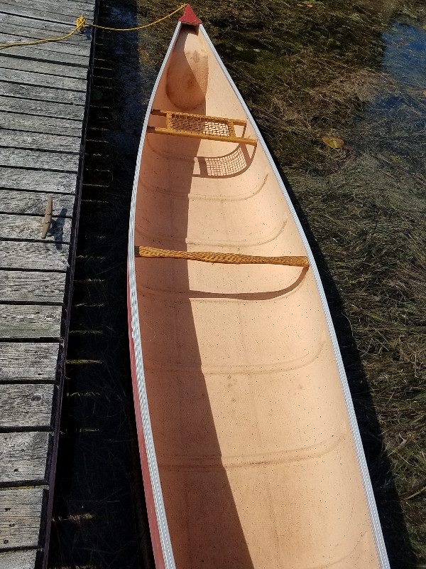 17 ft fiberglass canoe by ConLan Fiberglass Products London ON