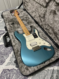 Fender Player Stratocaster w/ case
