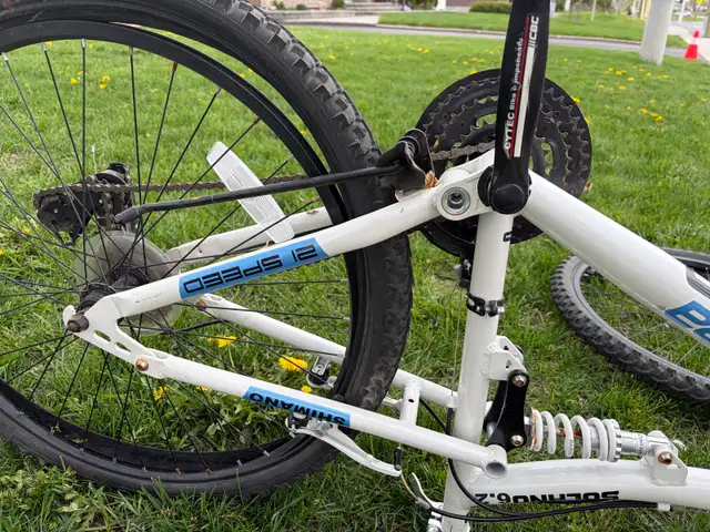 Nakamura Bicycle in Mountain in Ottawa - Image 4