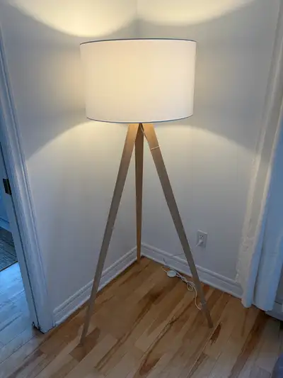 lampe sur pied, View more