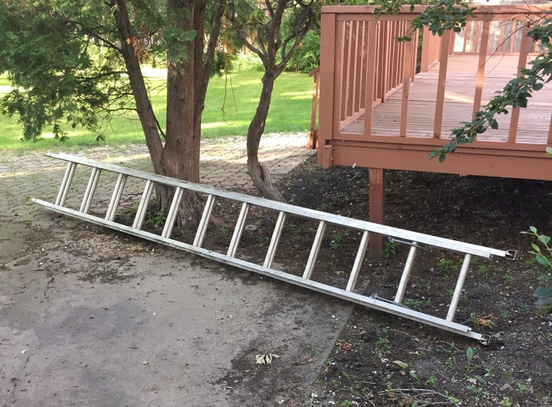 Aluminum Extension LadderReynolds 20 ft Grade 1 Ladders