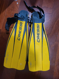 Cressi frog fins