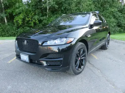 2020 Jaguar F-PACE 25t Prestige | AWD | NAV | PANOROOF | MERIDIAN SURROUND SOUND | including 2 year/...