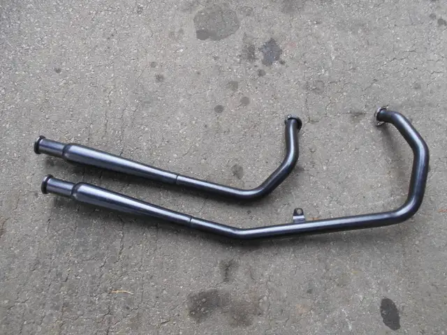 Upswept Harley Davidson Evolution Exhaust Pipes Chopper Bobber in Touring in Mississauga / Peel Region - Image 2