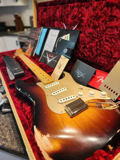  Fender Custom Shop Stratocaster (Limited Edition '55 Relic) , View more