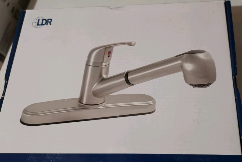 Brand new kitchen tap pullout faucet w/ sprayer / shower switch