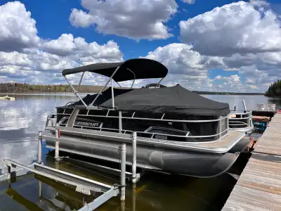 Starcraft EX 20 C Pontoon Boat 2023 Bought new in 2025 and are original owners. Has a Yamaha 70hp Ve...
