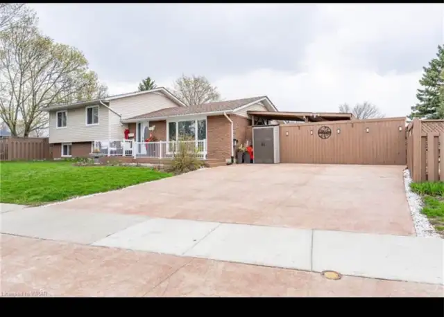 2 Bedroom Apartment in Houses for Sale in Kitchener / Waterloo - Image 2