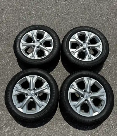 215/60/17 Firestone Destination LE3 with less than 500km on package. Original Honda HR-V alloys no d...