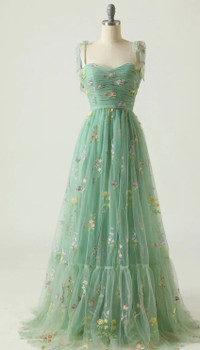 Green Prom/Grad dress with flower embroidery 