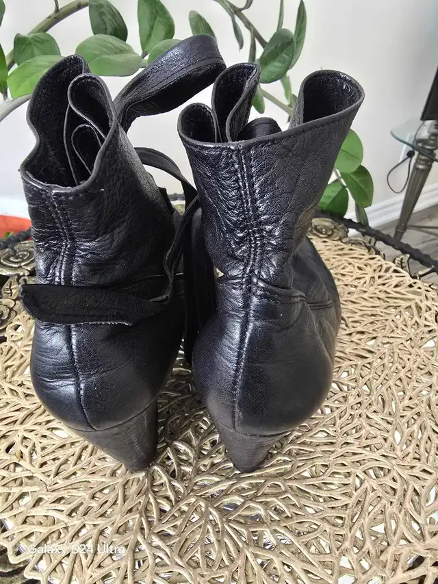 Women's natural leather boots38 size   in Women's - Shoes in Barrie - Image 4