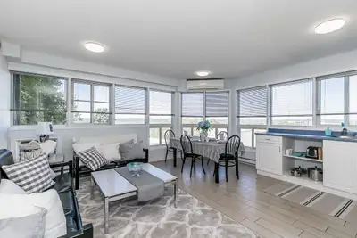 $820 a month, utilities and parking included. Available starting January 1st till the end of winter...