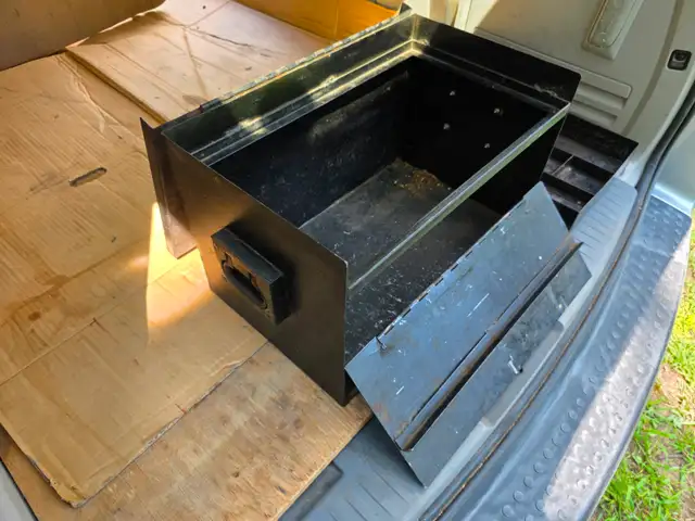 Custom Made Tool Chest Toolbox W Removable Tray Bolt Organizer in Tool Storage & Benches in Windsor Region - Image 4